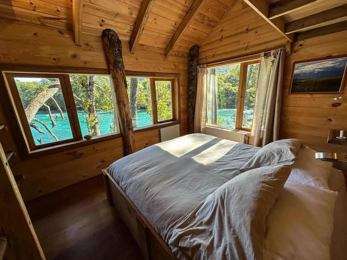 Room with a view over the river